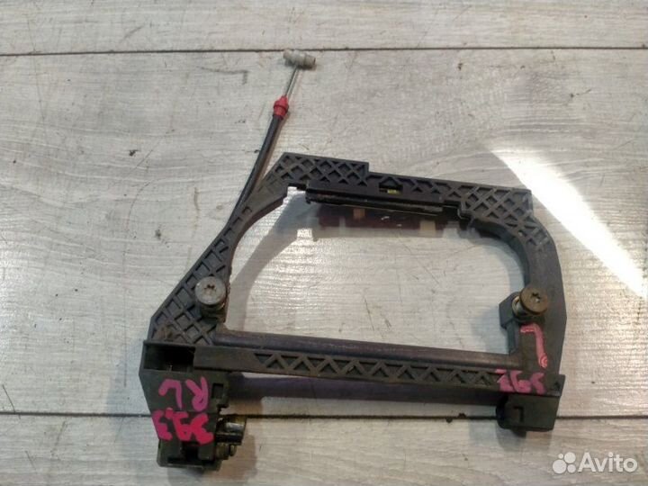 Держатель ручки (скелет) задний левый Bmw 528I E39