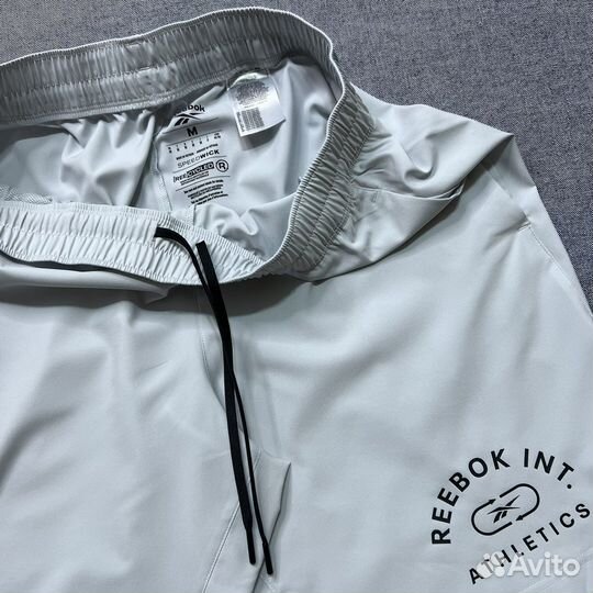 Шорты Reebok Размер М оригинал