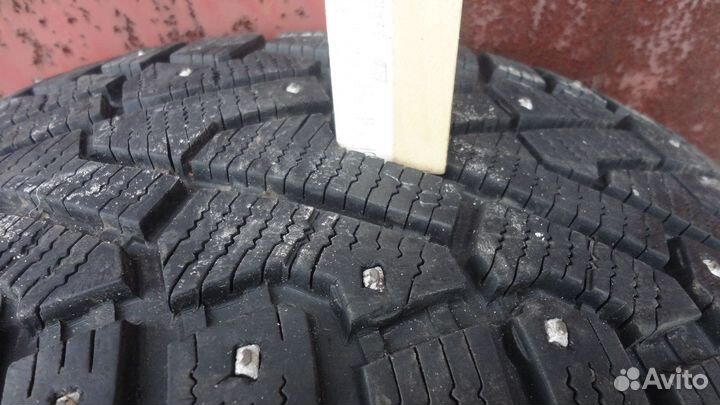 Pirelli Ice Zero 235/65 R17