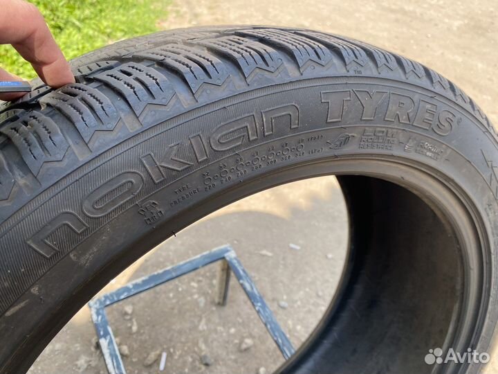 Nokian Tyres WR SUV 4 245/45 R20