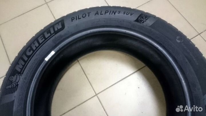 Michelin Pilot Alpin 5 255/60 R18 112V