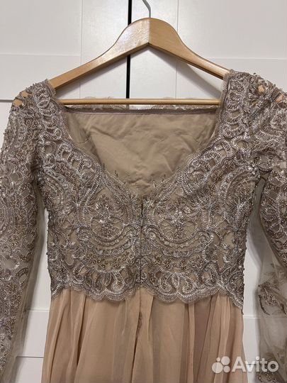 Платье вечернее