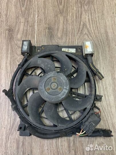 Вентилятор радиатора Opel Zafira B Z19DTH