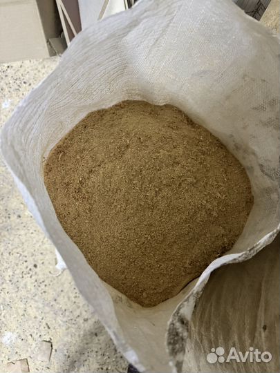 Опилки в мешках