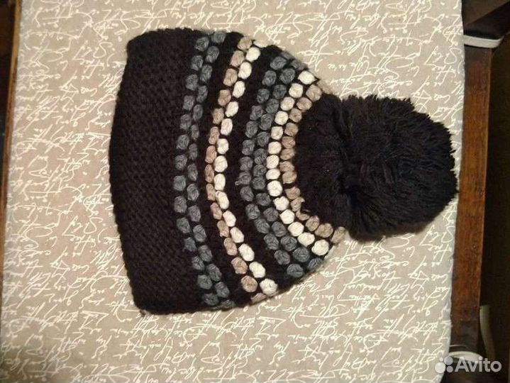 Шапка женская вязаная