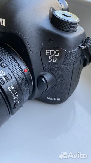 Зеркальный фотоаппарат canon