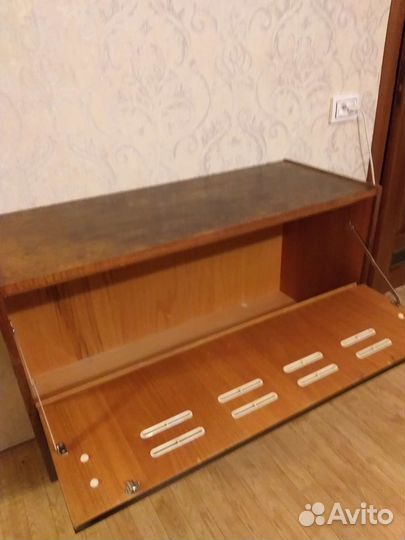 Тумба для постельных принадлежностей