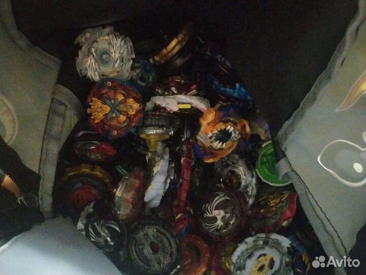 Волчки бейблэйд