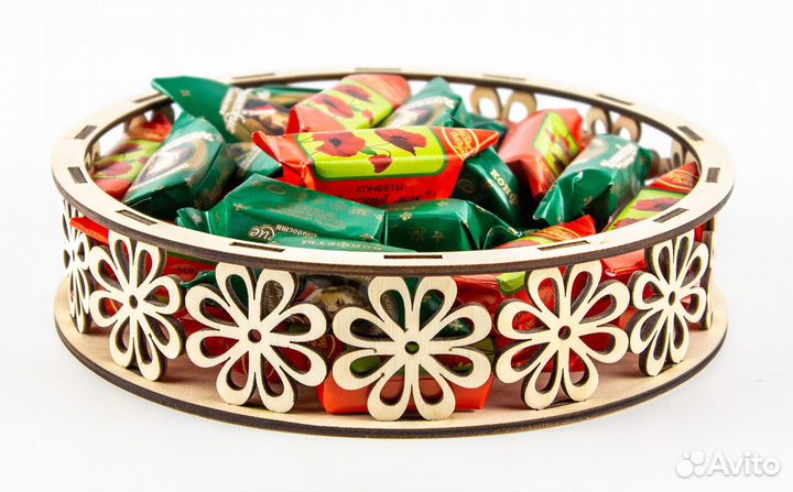 Конфетница резная, деревянная