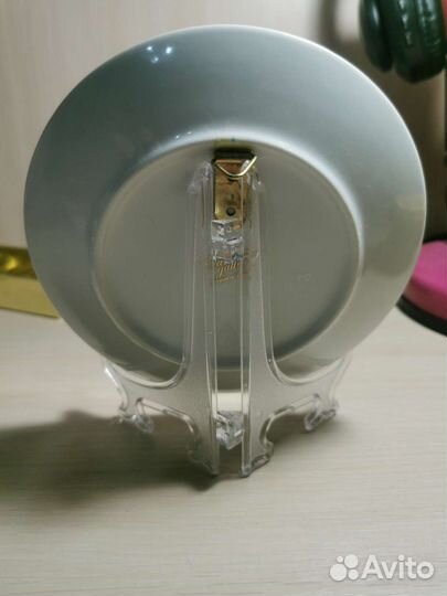 Тарелка декоративная. Фарфор