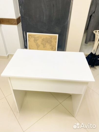 Письменный стол