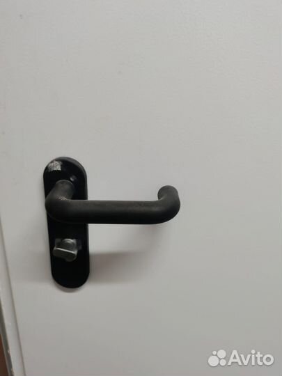 Входная дверь застройщика