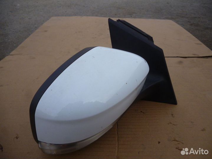 Зеркало Ford Focus 3 правое с датчиком температуры