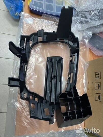 Оправа туманки Рено Каптур