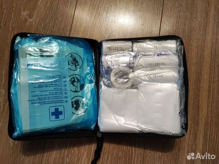 Автомобильная аптечка Audi оригинал