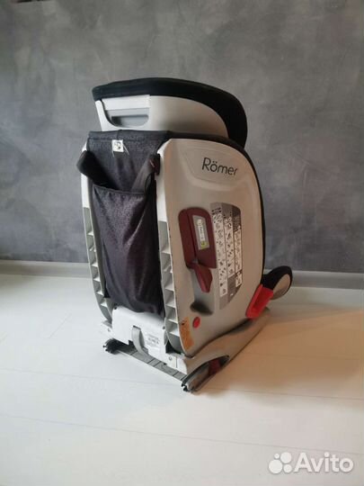 Детское автокресло до 25 кг фирмы 