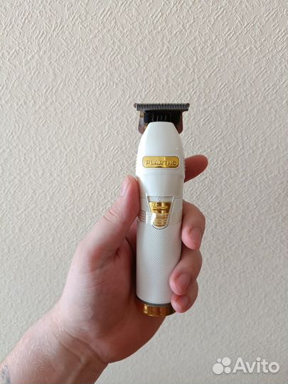 Триммер для бороды и усов