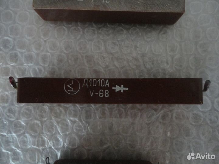 Радиодетали-диодные столбы времён СССР разные