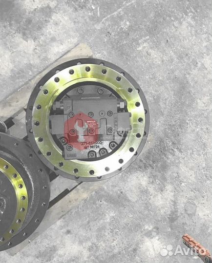 Бортовой редуктор CAT 330DLN