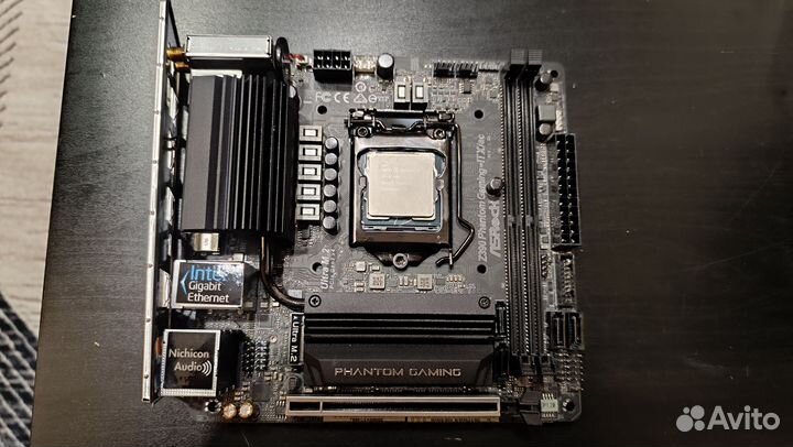 Материнская плата Z390