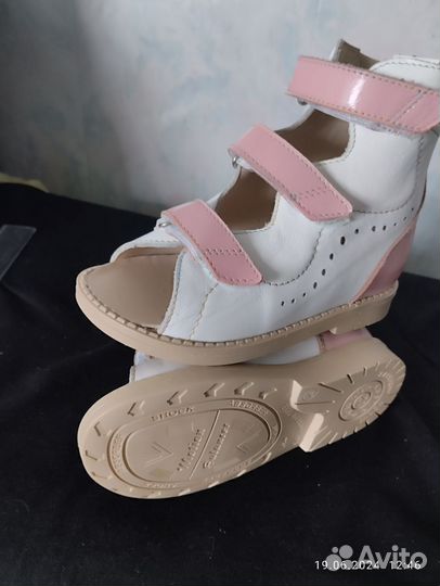 Ортопедические Сандали 26 рр