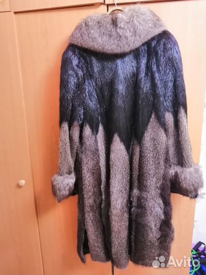 Продам шубу из нутрия