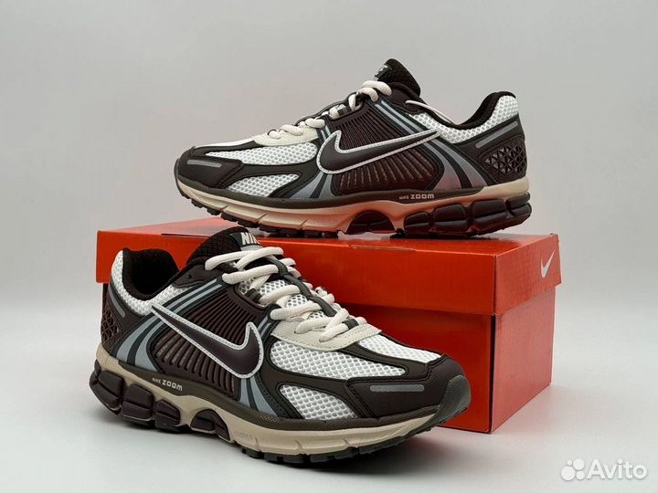 Nike Zoom Vomero 5 SP 'Earth Fossil'