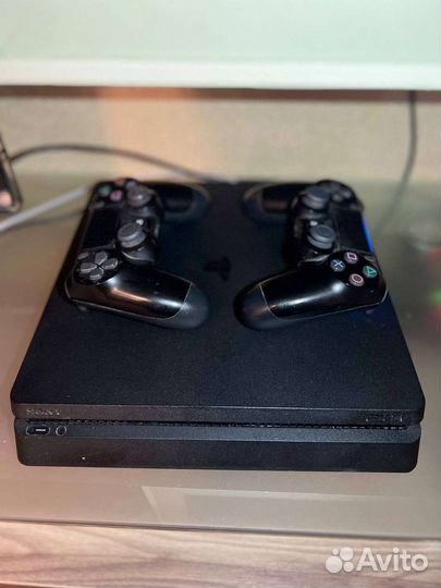 Ps4 slim 500gb 2 геймпада + 3 игры
