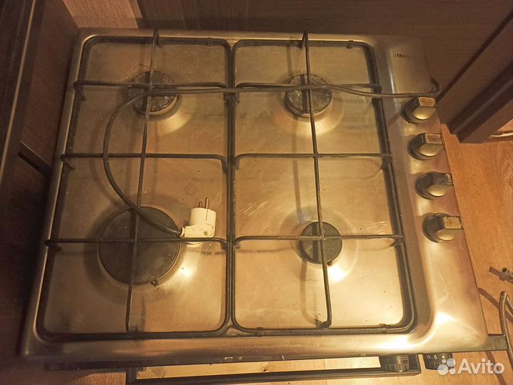 Духовой шкаф и варочная поверхность zanussi