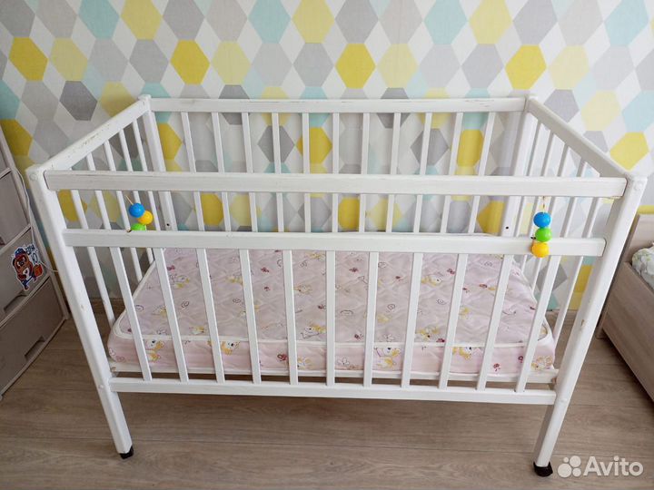 Детская кроватка