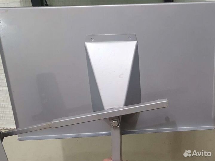 Подставка держатель телевизионная настенная