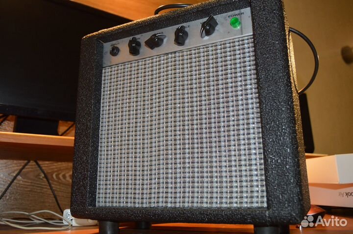 Ламповый комбо усилитель для гитары