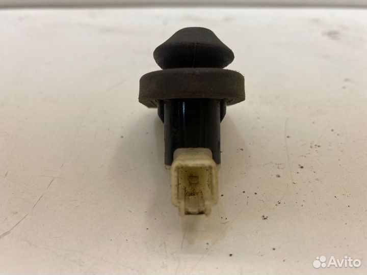 Датчик открытия двери Mazda 6 седан GG 2.0 2003