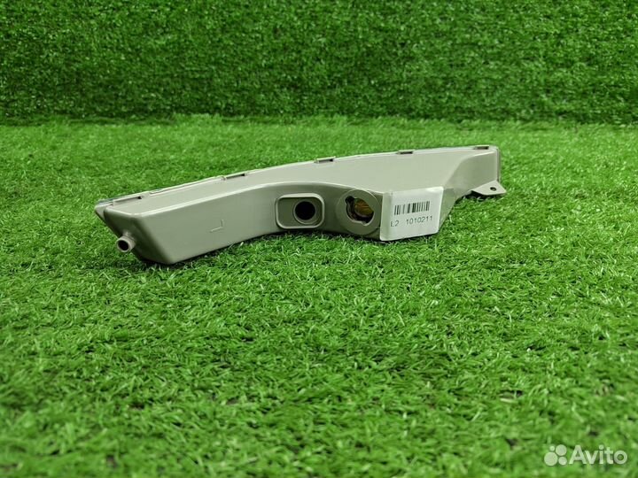 Поворотник в бампер левый VW Passat B6 VAG