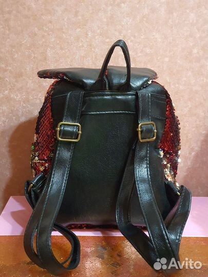 Рюкзак с пайетками