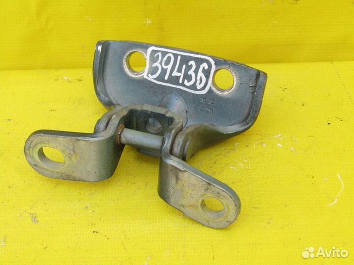 Петля двери Hyundai i40 11-18г 39436