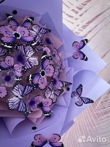 Светящийся букет из бабочек