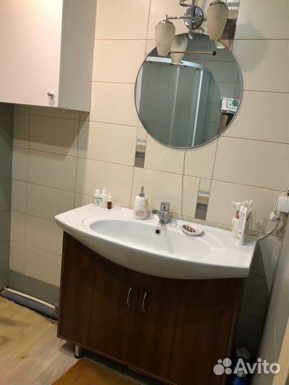 Раковина с тумбой