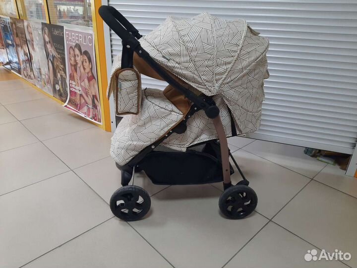 Новая Коляска беби хит с перекидной ручкой Б