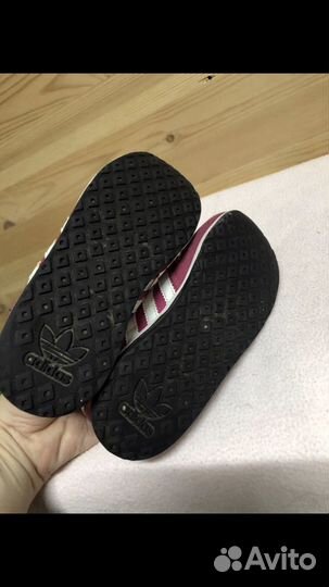 Кроссовки adidas