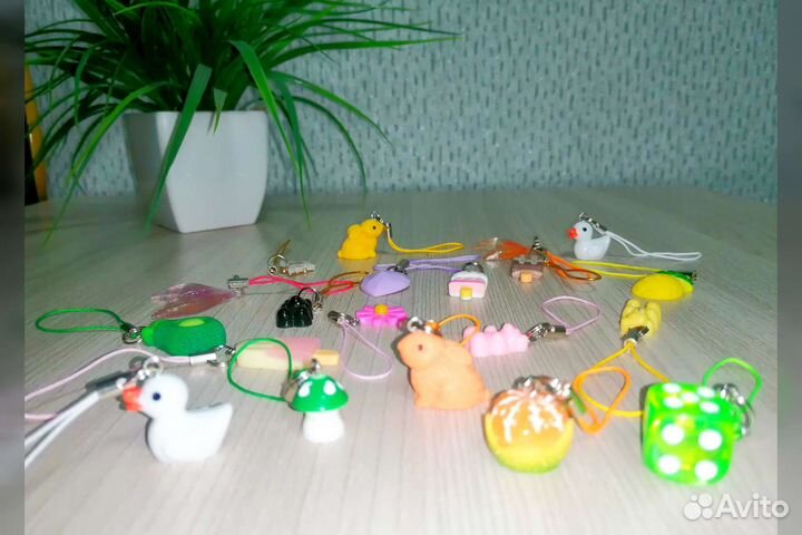 Брелок для телефона