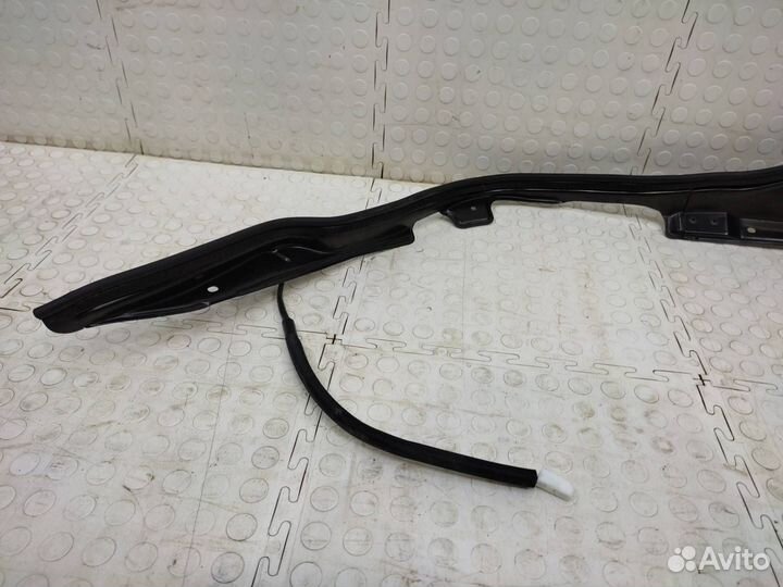 Датчик крышки багажника правый Lexus Rx 4 AL20