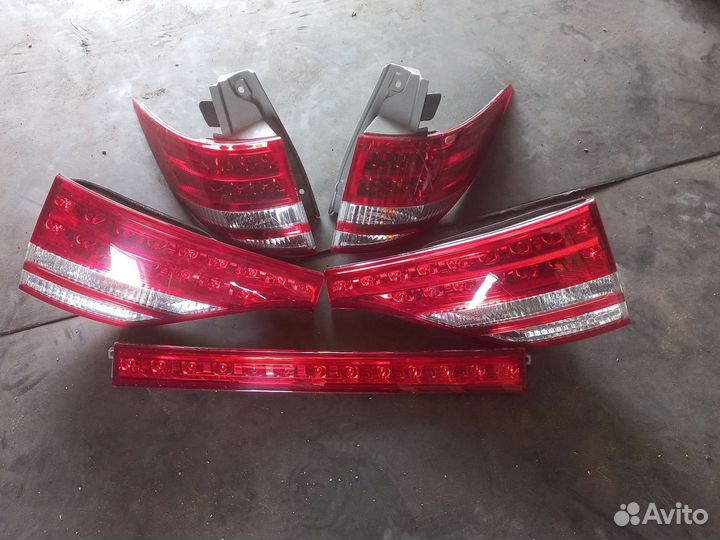 Комплект фонарей toyota estima превия