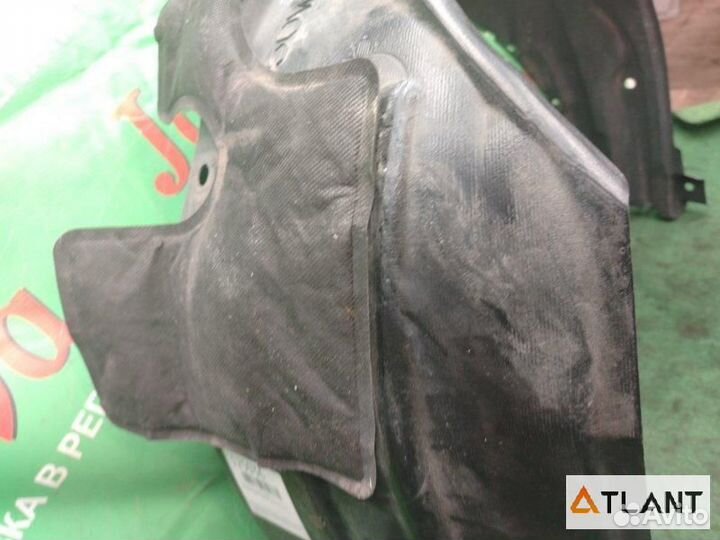 Подкрылок передний правый toyota aqua