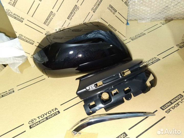 Накладка зеркала Toyota Camry 70