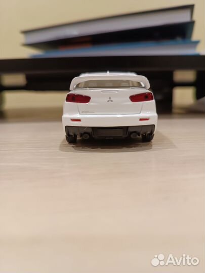 Моделька Mitsubishi Lancer Evolution