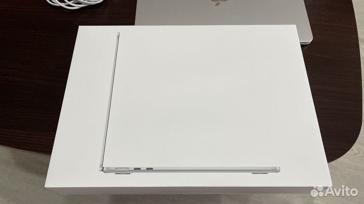 Apple macbook air 13 m2