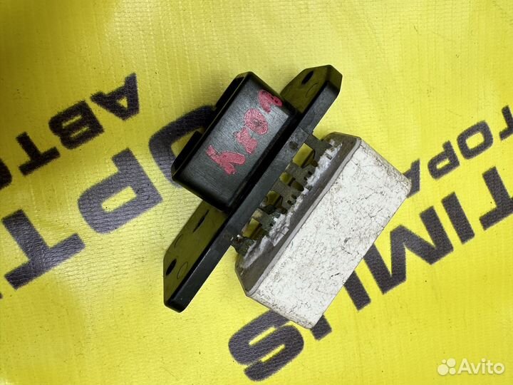 Реостат / Резистор печки Toyota Voxy