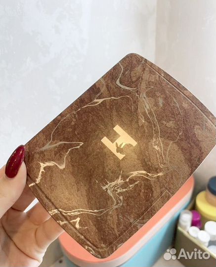 Hourglass палетка