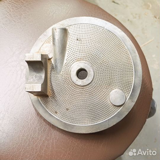 Передний тормозной опорник мопед карпаты